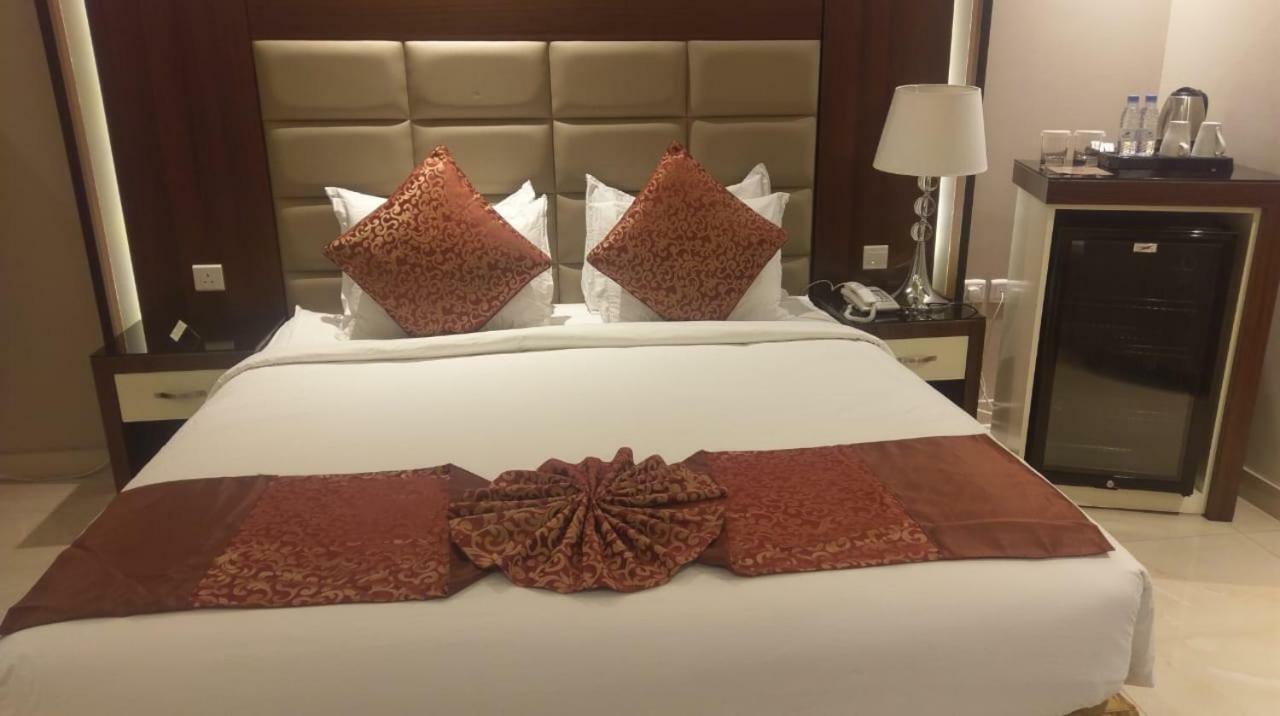 Madeira Hotel Suites Nadinah Екстер'єр фото